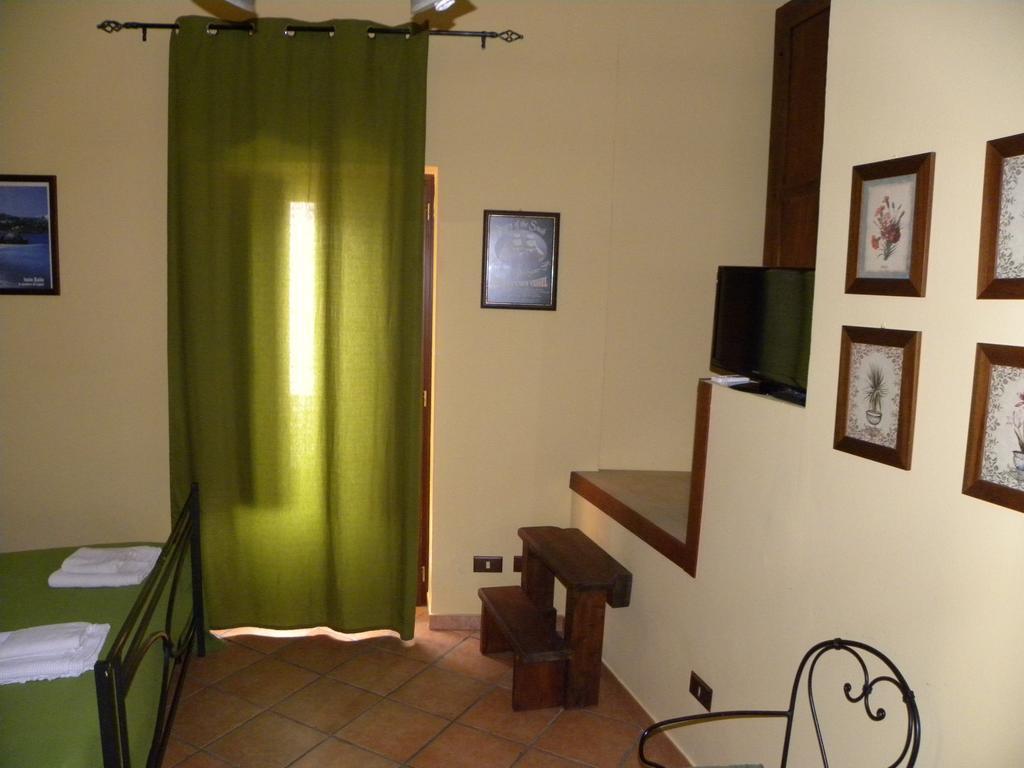 Case Vacanze Albamarina Lipari  Zimmer foto