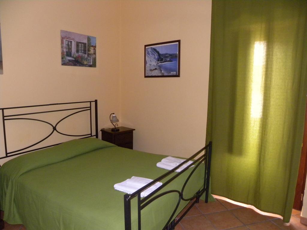 Case Vacanze Albamarina Lipari  Zimmer foto