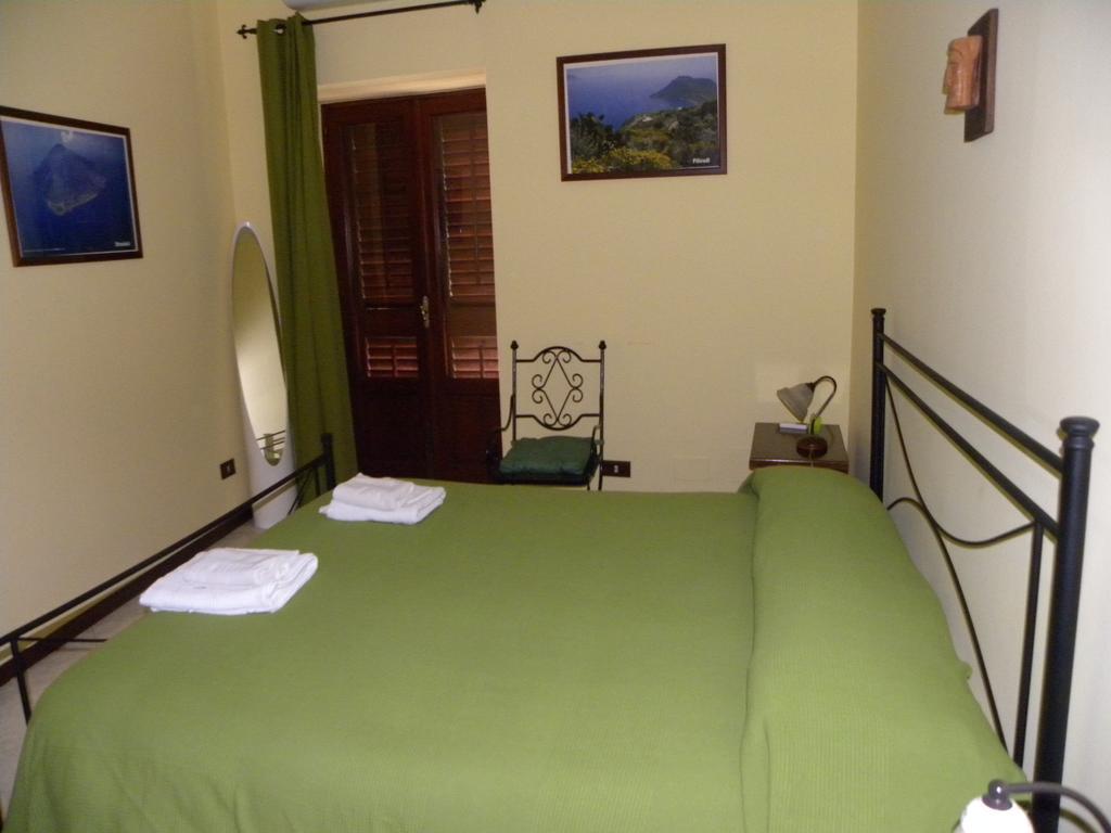 Case Vacanze Albamarina Lipari  Zimmer foto